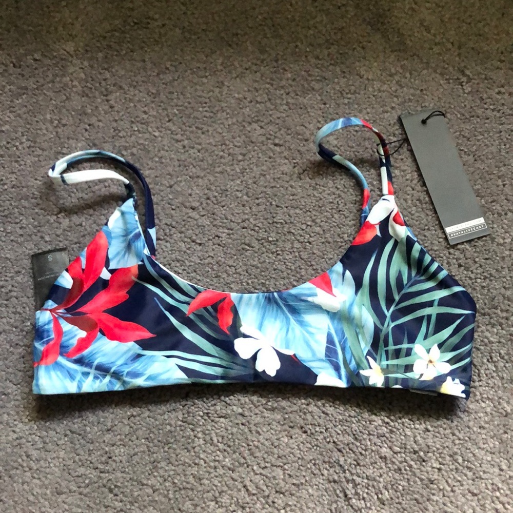 Vaya Island Bikini Top